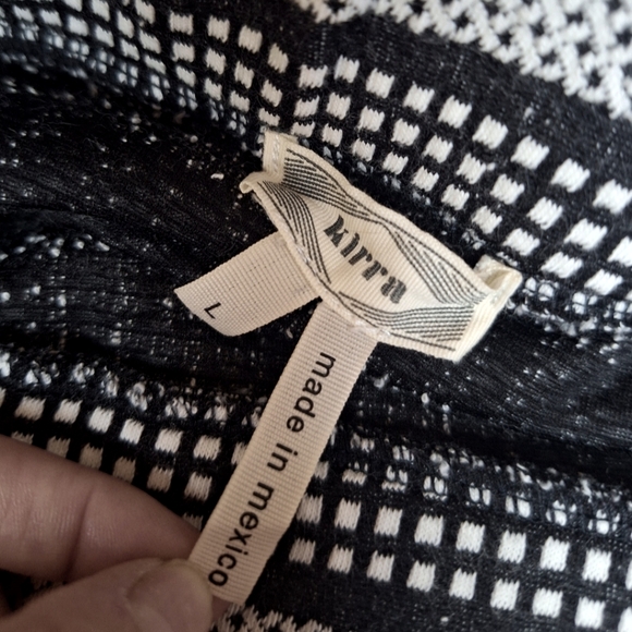 Kirra large women's black white boho geometric print mini skirt - Picture 3 of 4